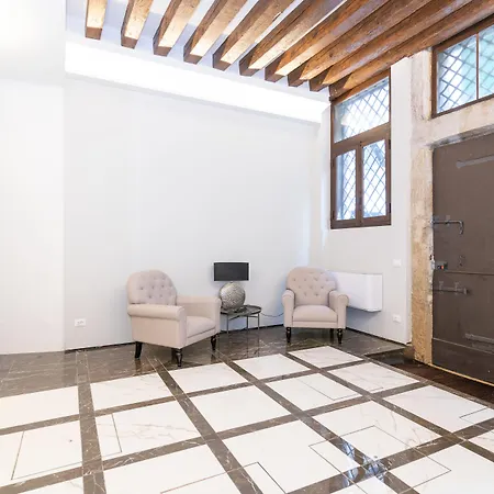 Konukevi Il Pozzo Magico Venedik